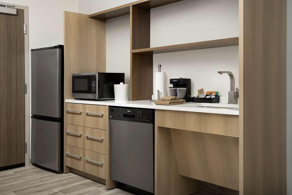 Home2 Suites By Hilton Tampa Westshore Airport Room photo